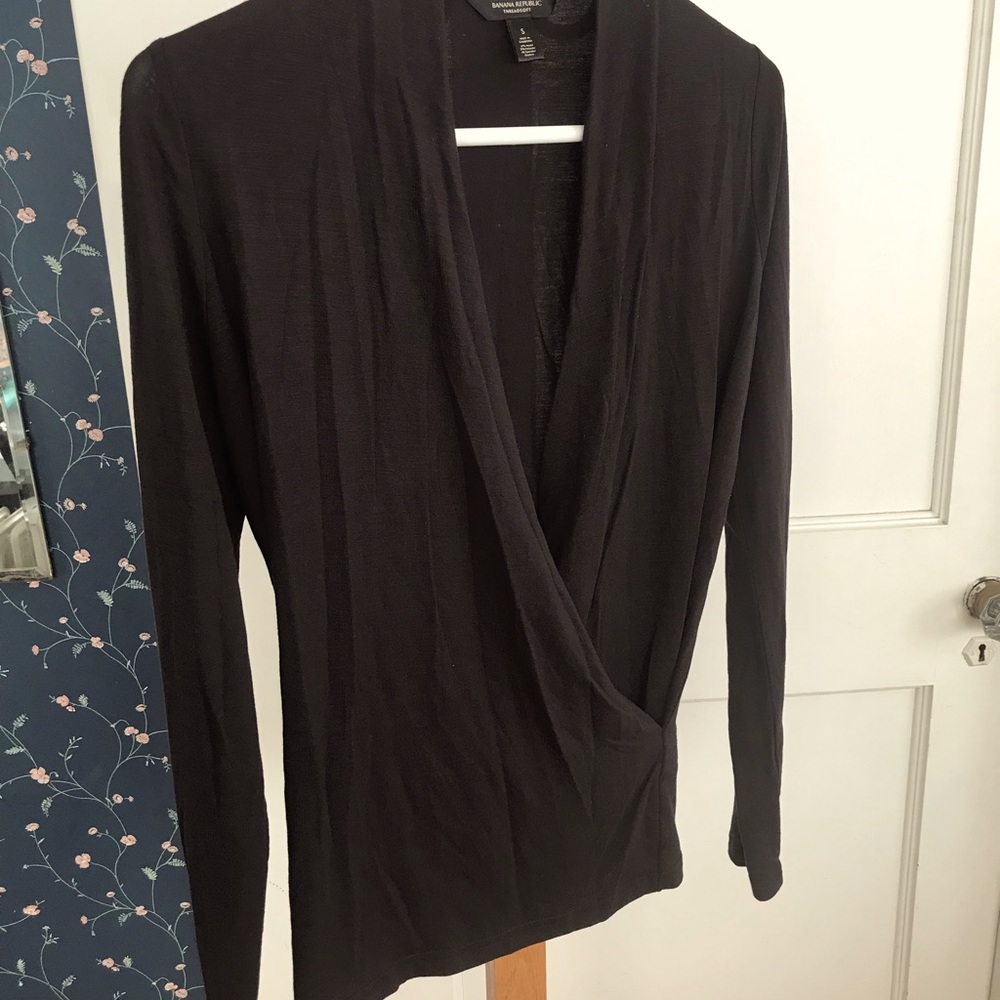 Banana Republic black wrap top size small
